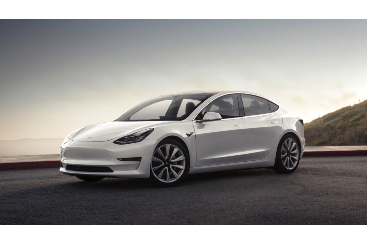 TESLA MODEL 3 Long Range AWD