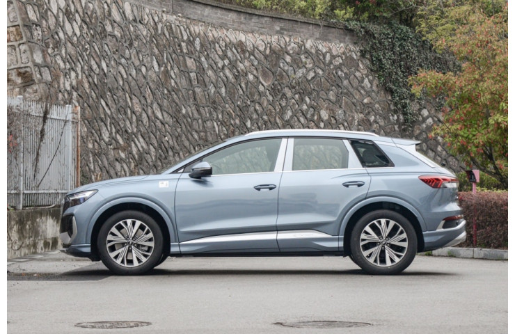 AUDI Q4 E-TRON 40 2WD BASE