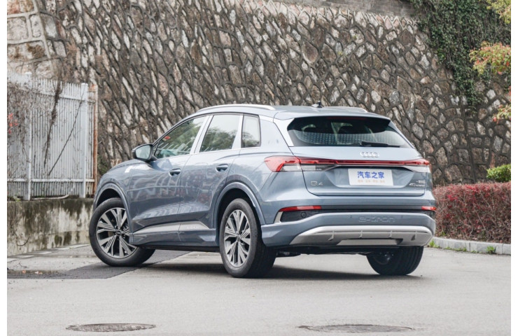 AUDI Q4 E-TRON 40 2WD BASE