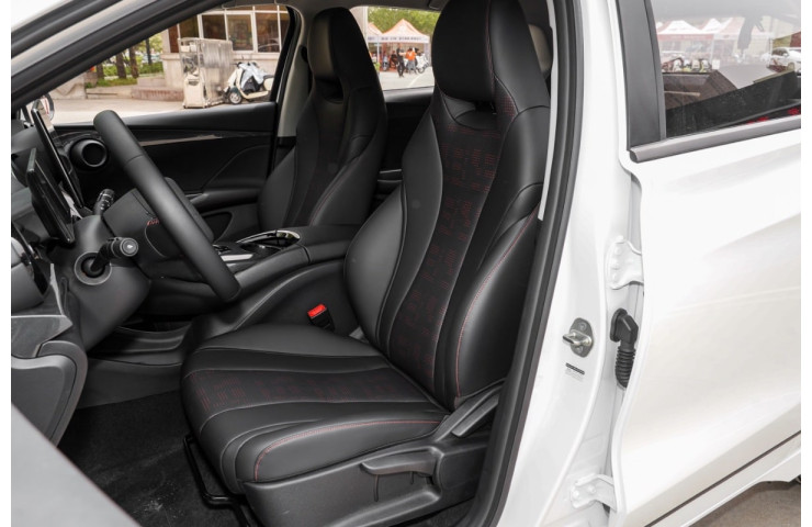 BYD 2023 e2 TOP 43.2 kWh 