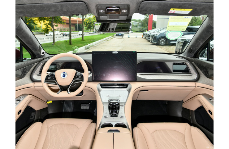 DENZA N7 630 km 91.3 kWh  TOP 4WD Ultra