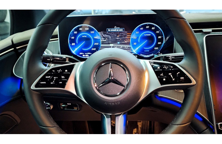 Mercedes EQE350 4matic