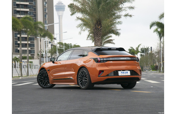 ZEEKR OO1 YOU 100 kWt 4WD Z-SPORT 