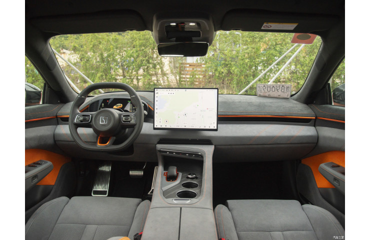 ZEEKR OO1 YOU 100 kWt 4WD Z-SPORT 