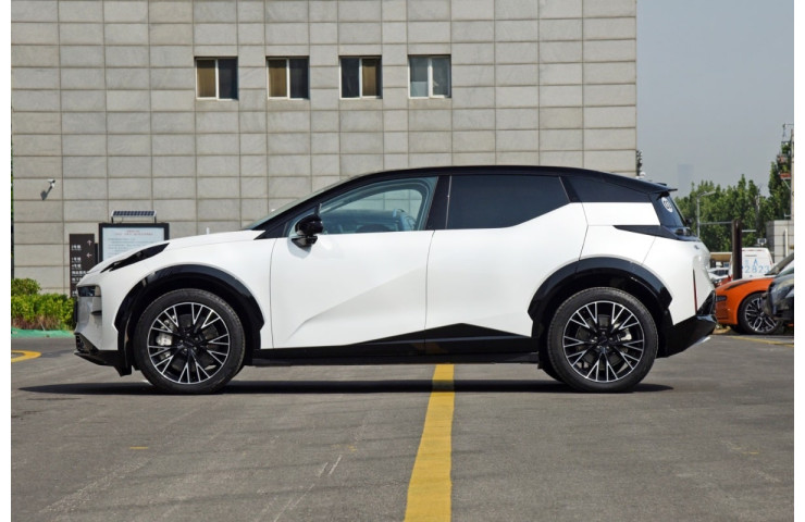 ZEEKR X 4 seat AWD 