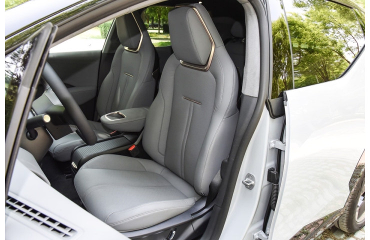 ZEEKR X 5 seat AWD 