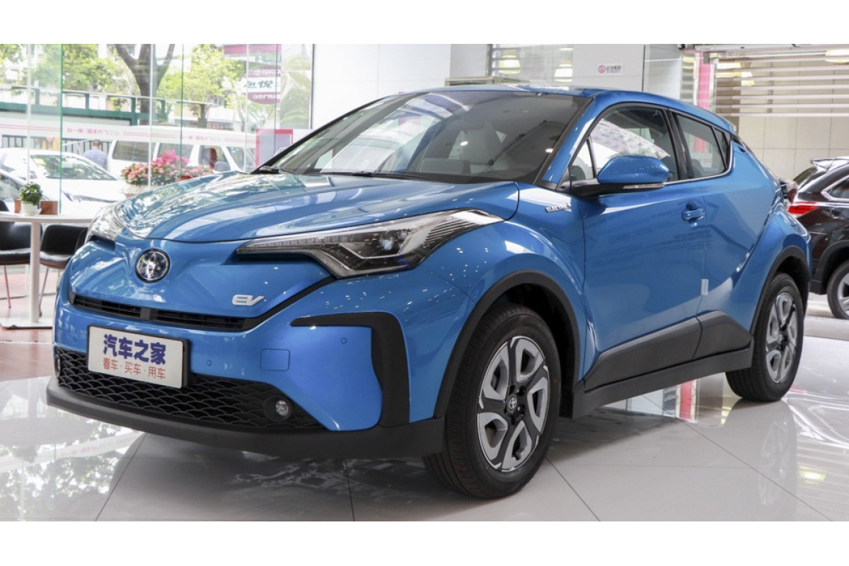 TOYOTA C-HR EV Base Version