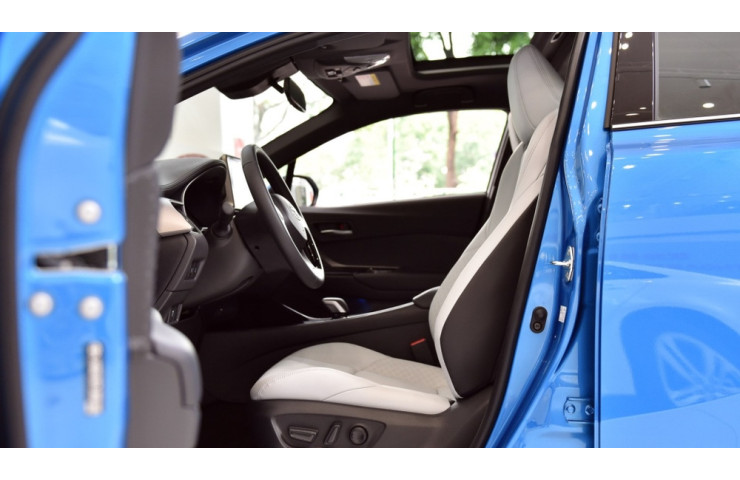 TOYOTA C-HR EV Base Version