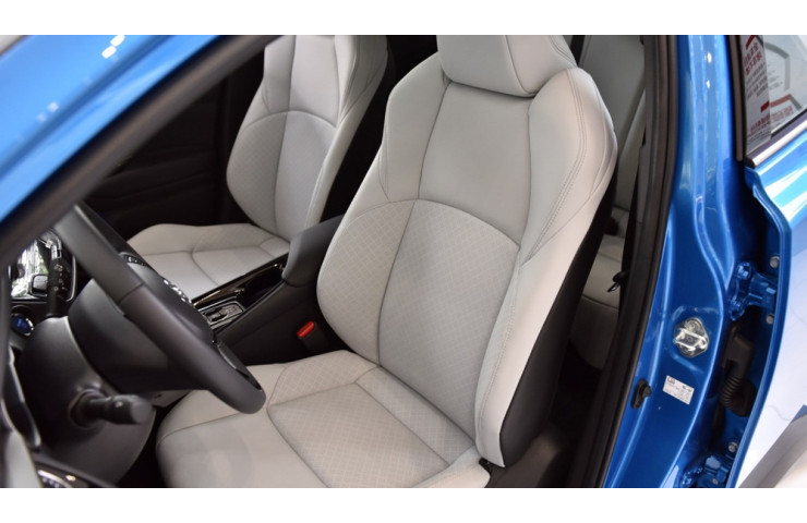 TOYOTA C-HR EV Base Version