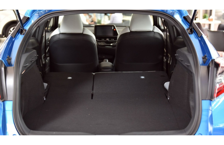 TOYOTA C-HR EV Base Version