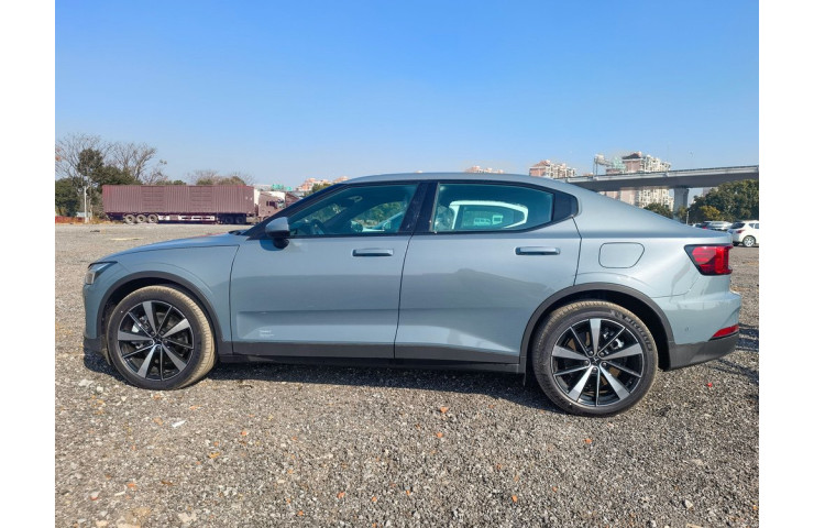 Polestar 2 Launch Edition Perfomance 