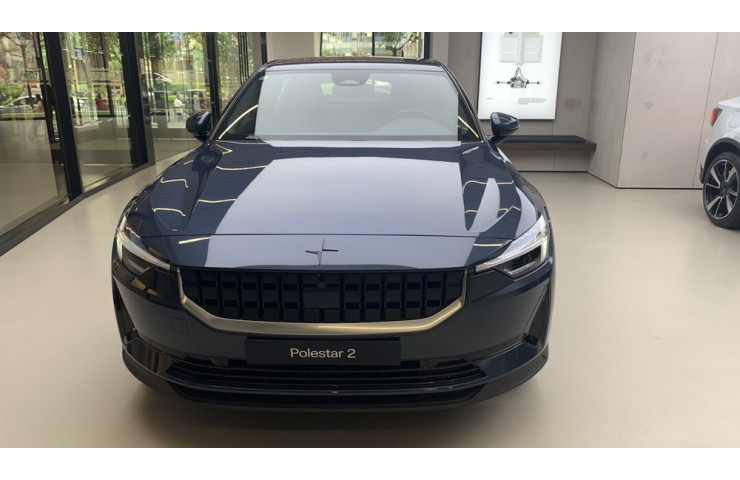 Polestar 2 Launch Edition Perfomance 