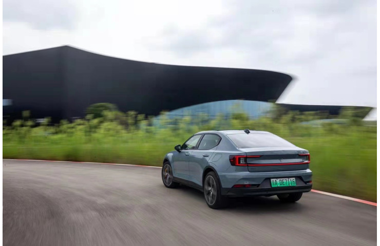 Polestar 2 Launch Edition Perfomance 