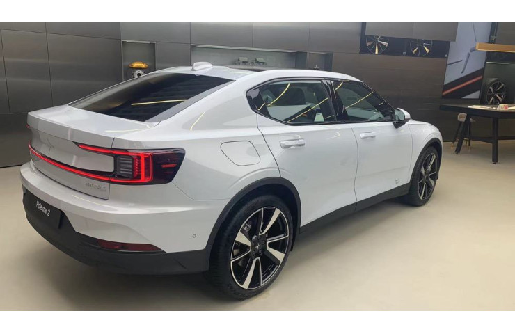 Polestar 2 Launch Edition Perfomance 